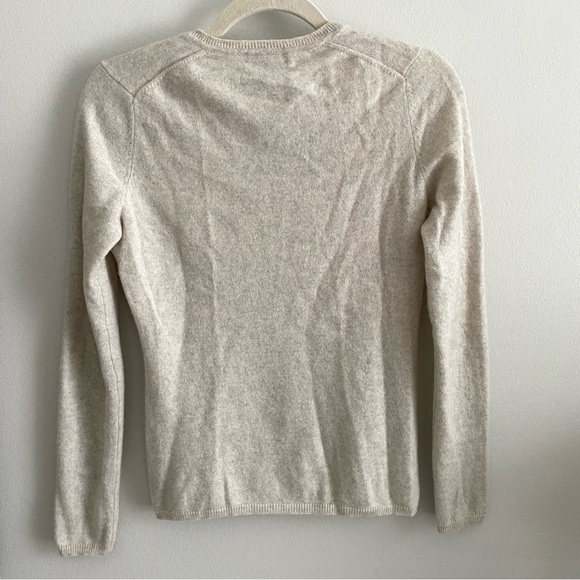 LORD & Taylor V-Neck 100% Cashmere Sweater Size XS/S - Picture 4 of 9